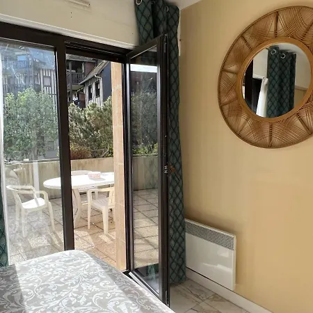 Cote Jardin - Terrasse, Calme Et Cosy 아파트