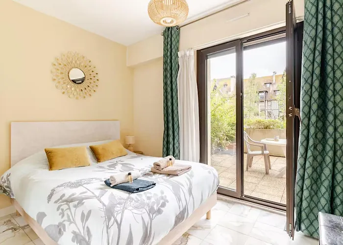 Cote Jardin - Terrasse, Calme Et Cosy *