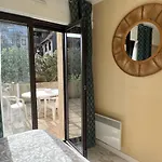 Cote Jardin - Terrasse, Calme Et Cosy Daire