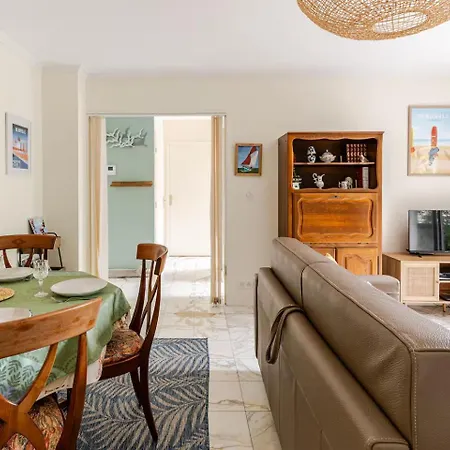 Apartment Cote Jardin - Terrasse, Calme Et Cosy Deauville